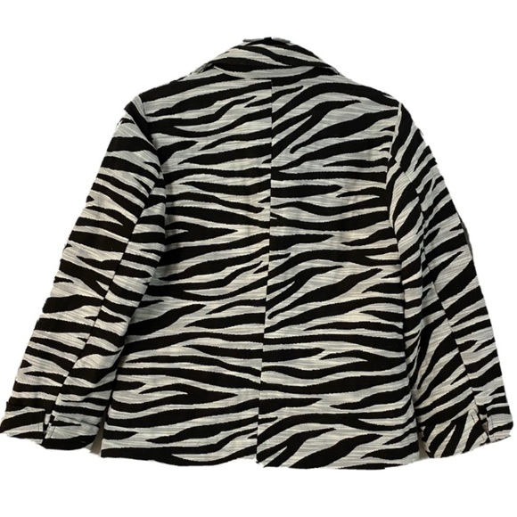 Chico's Black & White Zebra Print Blazer Hook & Eye Closure Chico’s Size 0 - Picture 2 of 9
